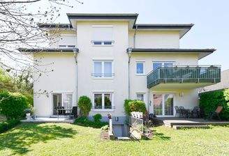 Hausansicht_Gartenseite