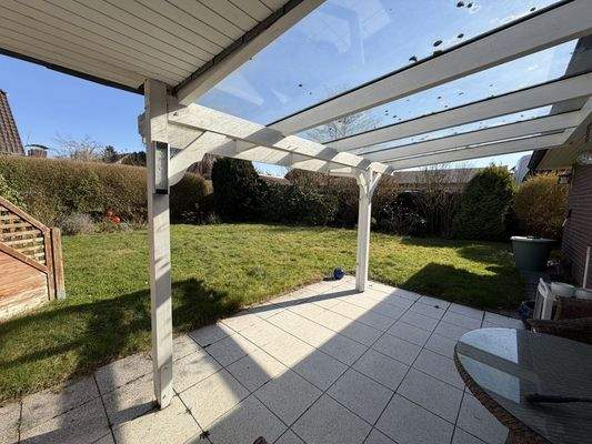 Garten und Terrasse für gemütliche Stunden (1)