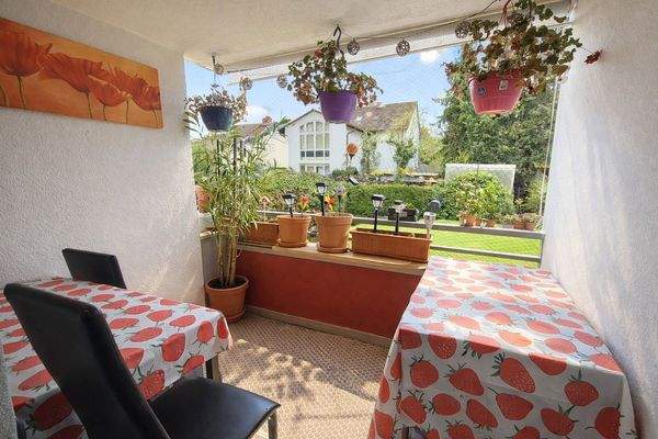 Loggia mit Gartenblick