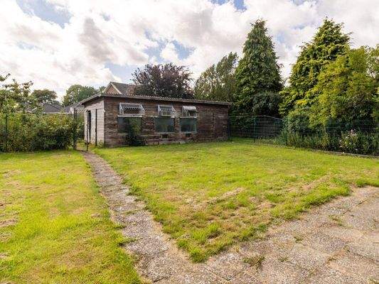 Garten mit Taubenschlag