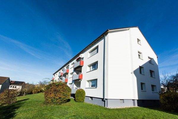 Außenansicht und Blick auf den ...