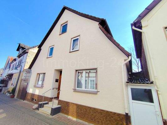 STRA?ENANSICHT DES HAUSES