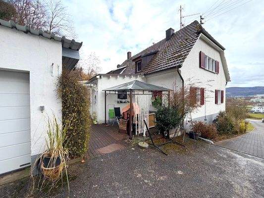 Zugang mit Terrasse.jpeg