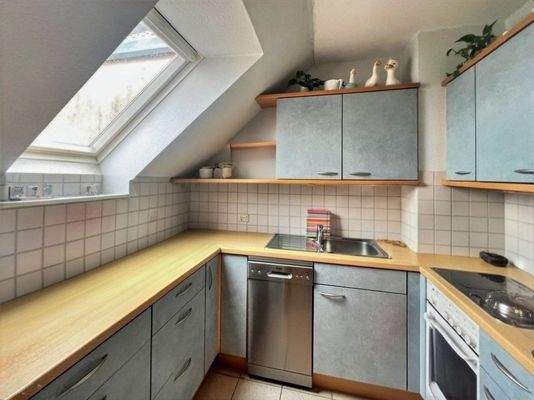 46603201-Arbeitsflächen, Stauraum, funktionale Küchenwelt(1)