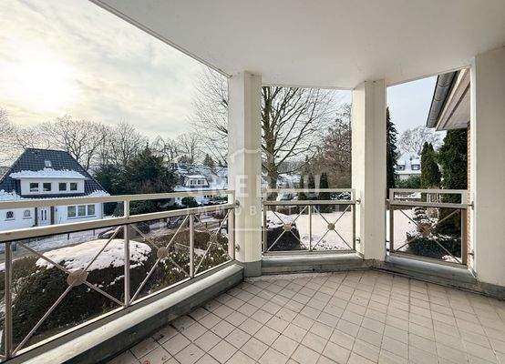 überdachter Süd-Balkon