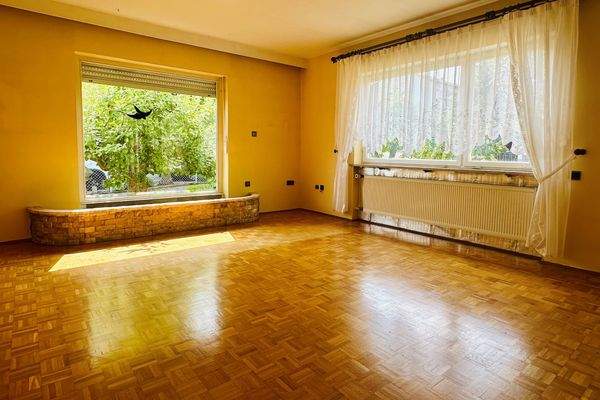 helles, lichtdurchflutetes Wohnen