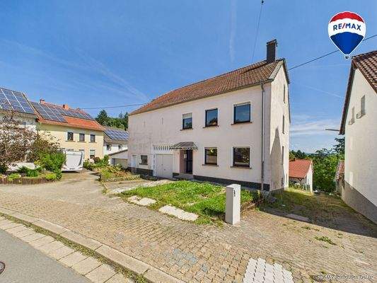 RE/MAX Immobilien DeLux Haus Losheim am See - Waldhölzbach