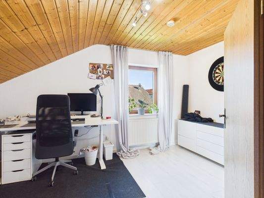 1. OG - Schlaf- und Arbeitszimmer 3.jpg