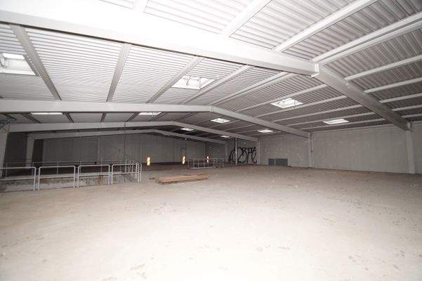 Halle Innenansicht 2