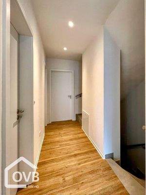 Flur oben (Abbildung ähnlich)