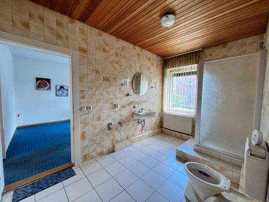 Kinderzimmer mit kl. Bad (1)