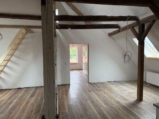 gerade saniert Wohneinheit im OG