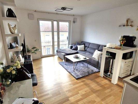 der lichtdurchflutete Wohnbereich