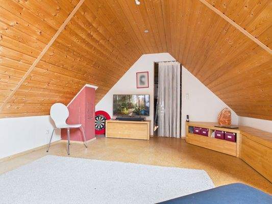 Dachboden - Fernsehzimmer.