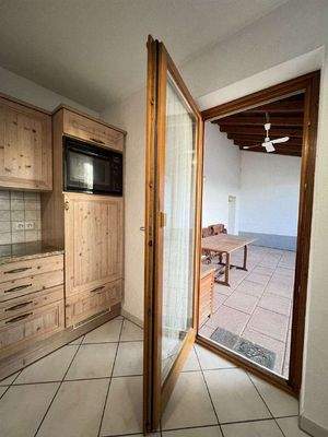 Küche mit Ausgang zum Freisitz