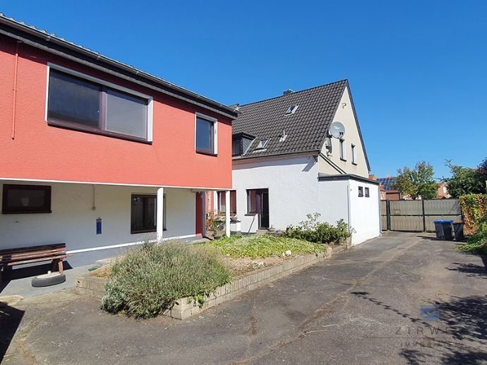 Einfamilienhaus mit separater Wohnung in Köln-Rondorf