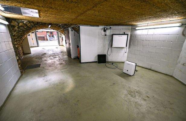 Garage des Wohnhauses