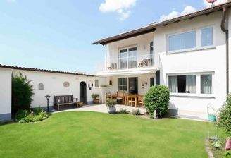 Ansicht Garten Zugang Garagen