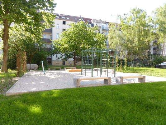 Außenanlage (1).JPG