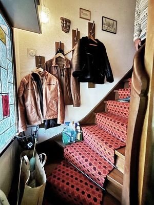 Treppe zum DG.jpg