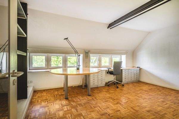 Schlafzimmer untere Ebene