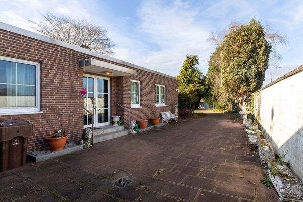 Außenansicht Eingangsbereich