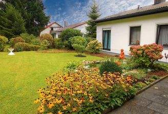 liebevoll angelegter Garten