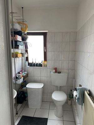 MFH EG rechts Tageslichtbad mit DuscheI