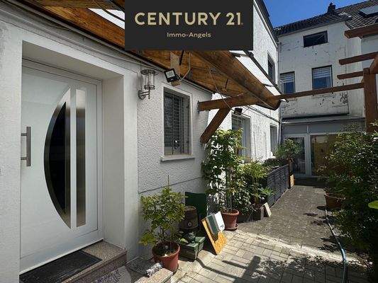 Eingangstüren vom Garten aus