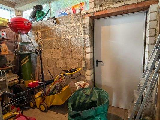 Abstellkammer Garage