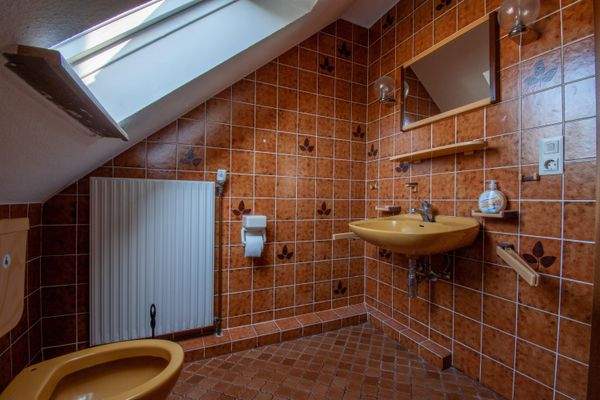 Wannenbad im Dachgeschoss