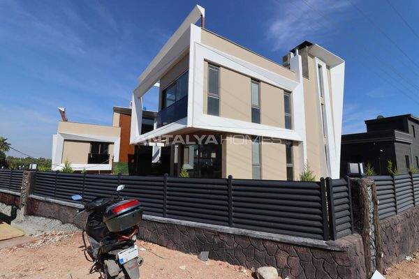 Sea and City View Advanced Villas in Mersin Mezitli