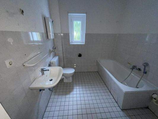 Badezimmer Ansicht 1