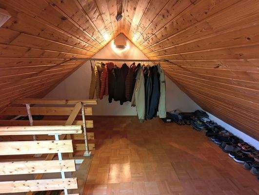 Dachspitz Wohnung DG rechts