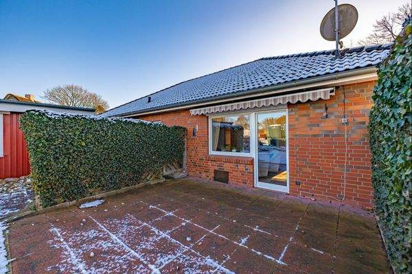 geschützte Terrasse mit Markise