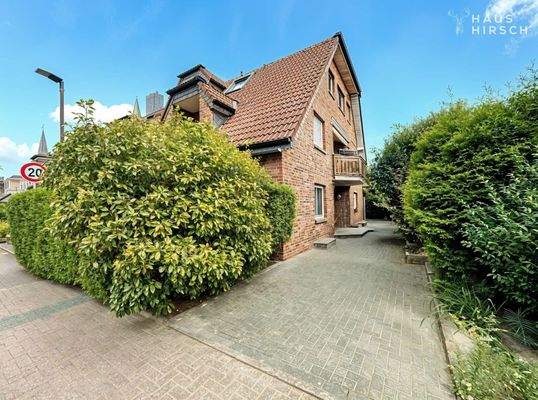 Hausansicht / Eingang zum Haus