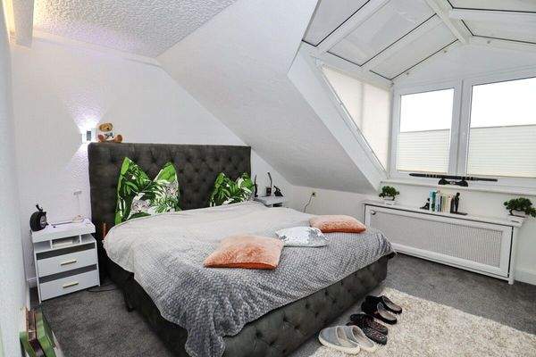 1. Schlafzimmer DG-Wohnung