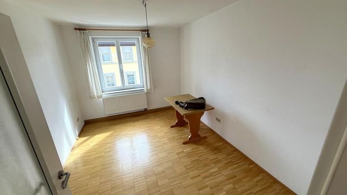 Kinder-/Arbeitszimmer