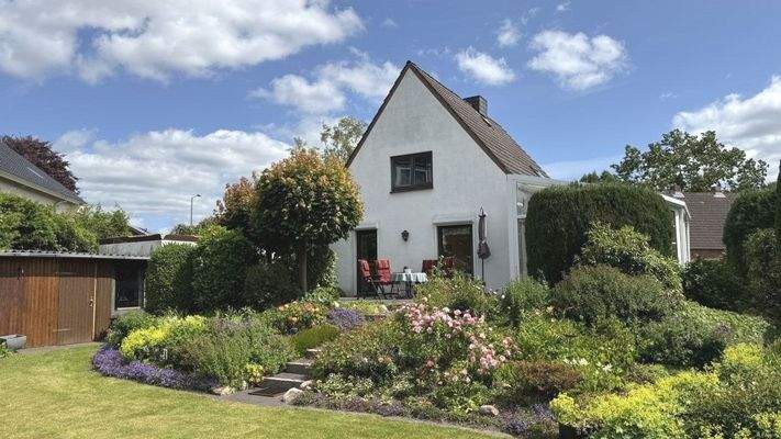 Gartenblick zum Haus