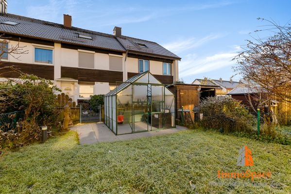 Gartenhäuschen für Gartenmöbel oder den Rasenmäher