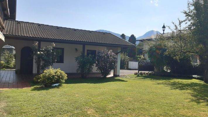 Garage, Zugang und Einfahrt