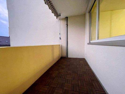 Großer Südwestbalkon ähnlich