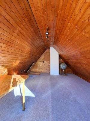 ausgebauter Dachboden über Loggia