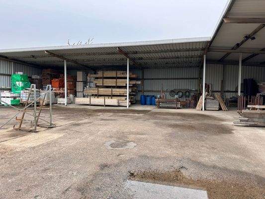 Lagerbereich Gewerbeplatz