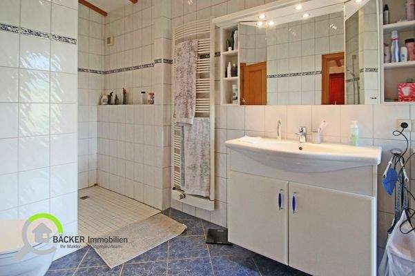 Badezimmer EG
