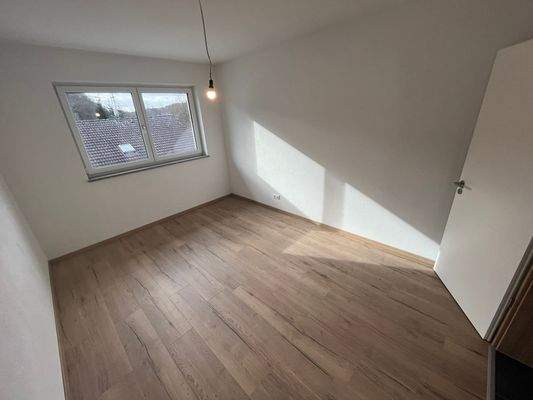 Schlafzimmer 1 (2).jpeg