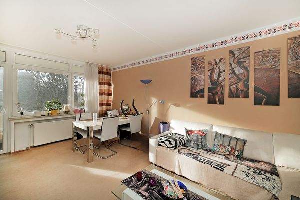 heller Wohnbereich zur Süd-West-Loggia