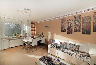 heller Wohnbereich zur Süd-West-Loggia