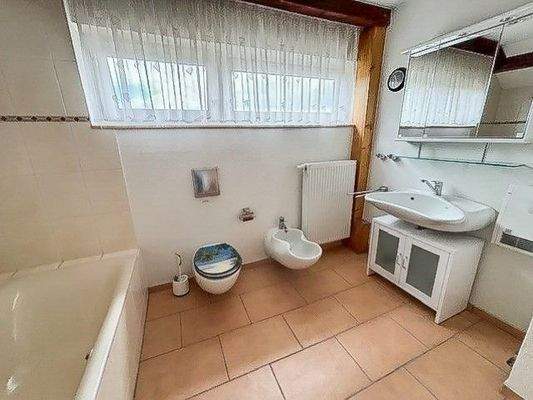 Badezimmer DG Hauptwohnung