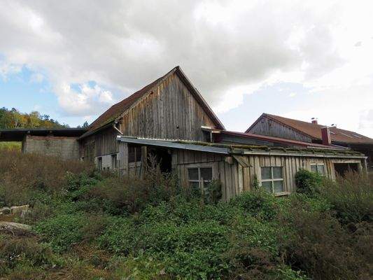 Scheune und Stallung 
